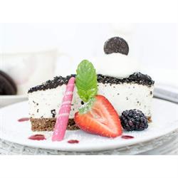 COOKIES & CREAM CHEESECAKE