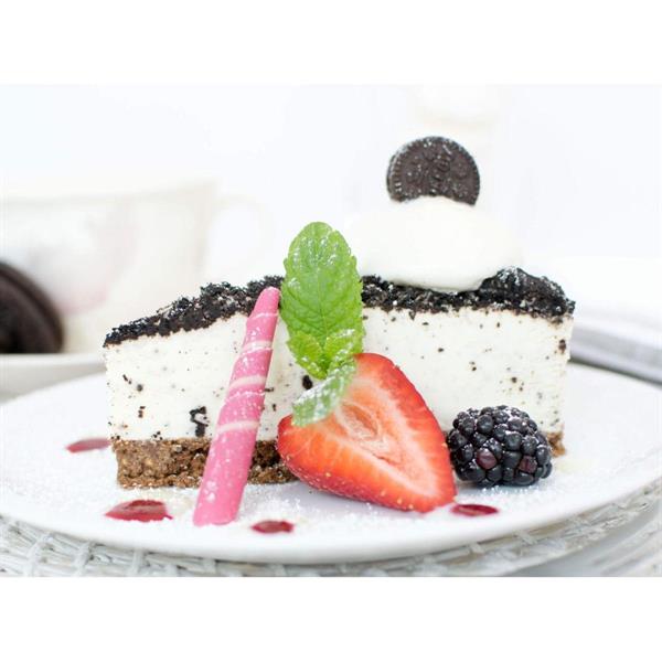 COOKIES & CREAM CHEESECAKE